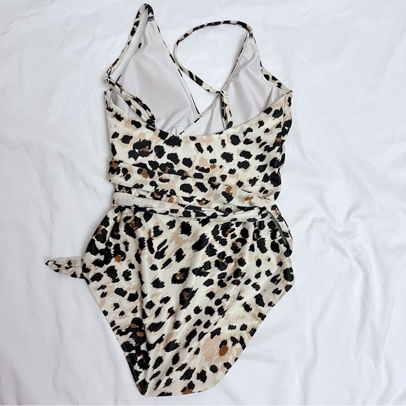 Aerie Leopard Print Full Coverage Cut Out Wrap One Piece Swimsuit Small LONG - Picture 5 of 9